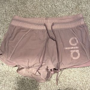 Alo Yoga Mauve Ambience Short